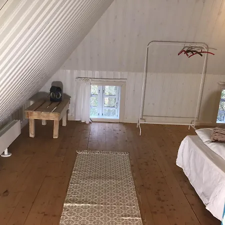 Alsbrogaard Oda ve Kahvaltı 3*